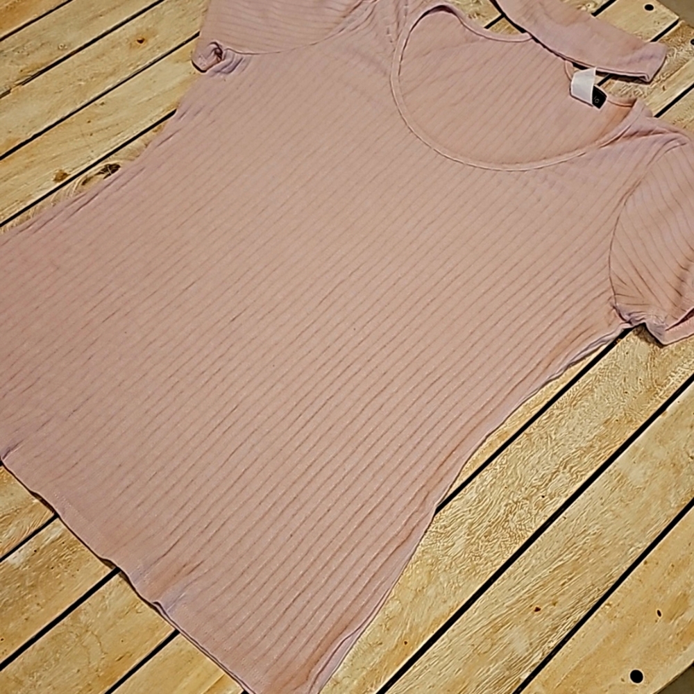 💥4 for $25💥Women's 3xl T Shirt w/ Neck addition - Picture 2 of 5